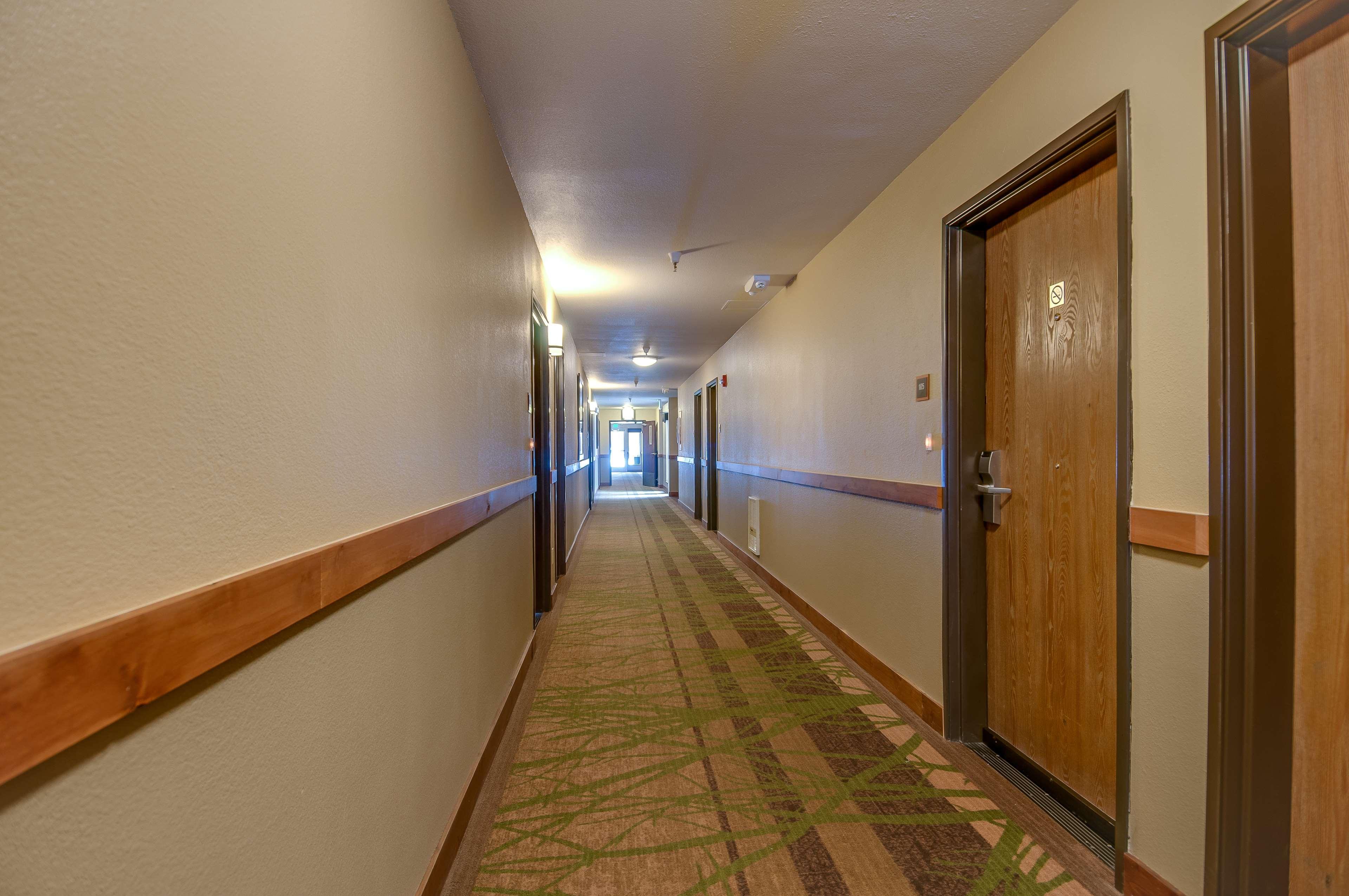 Best Western Plus Truckee-Tahoe Hotel Exterior photo