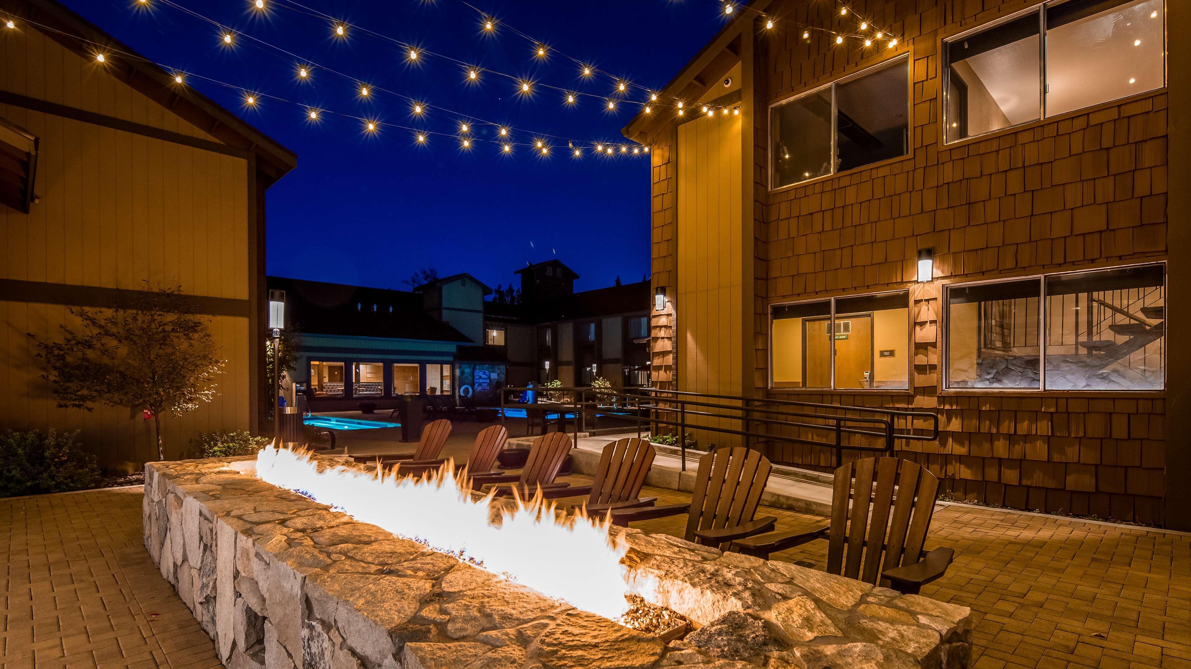 Best Western Plus Truckee-Tahoe Hotel Exterior photo