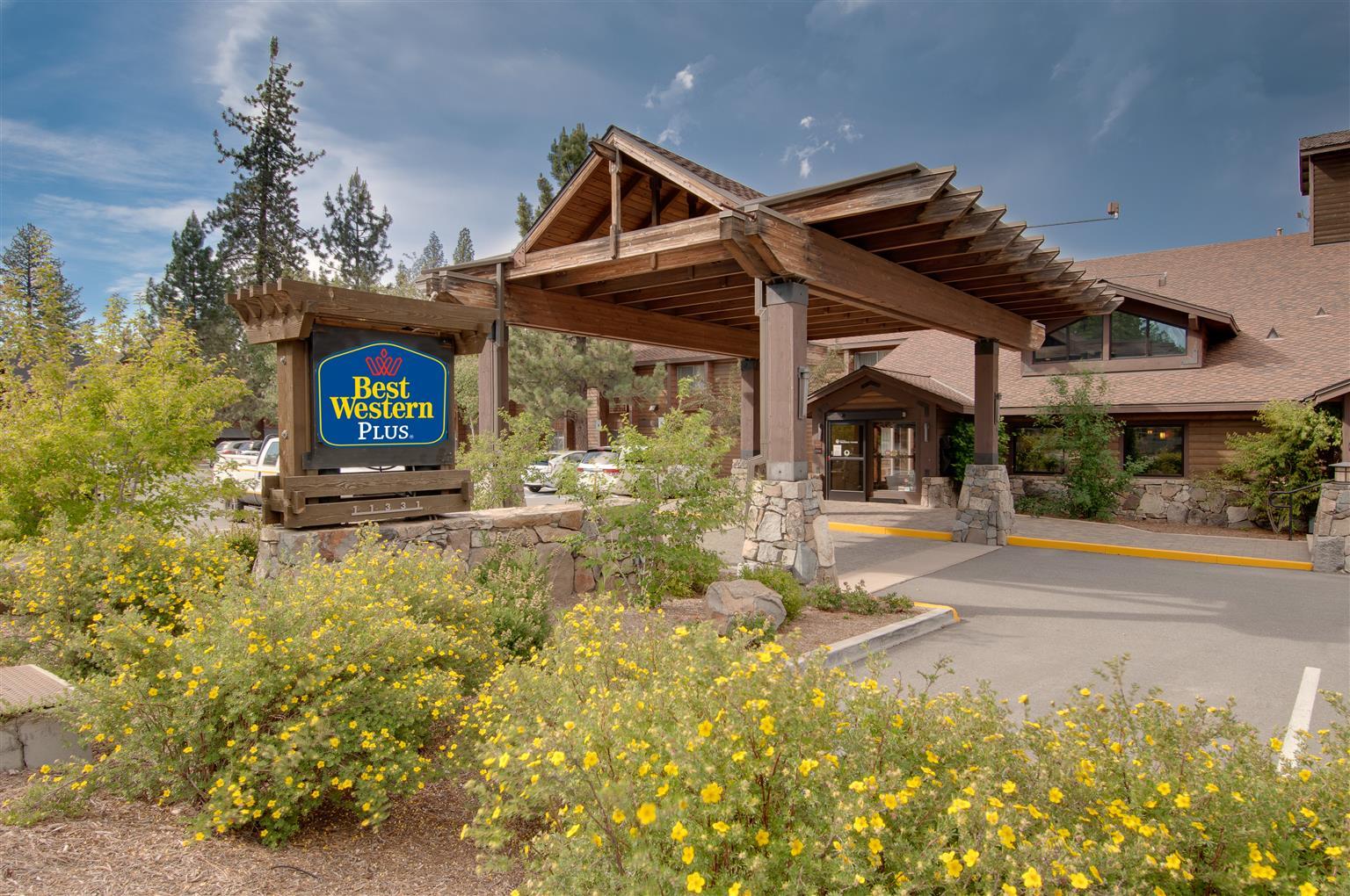 Best Western Plus Truckee-Tahoe Hotel Exterior photo