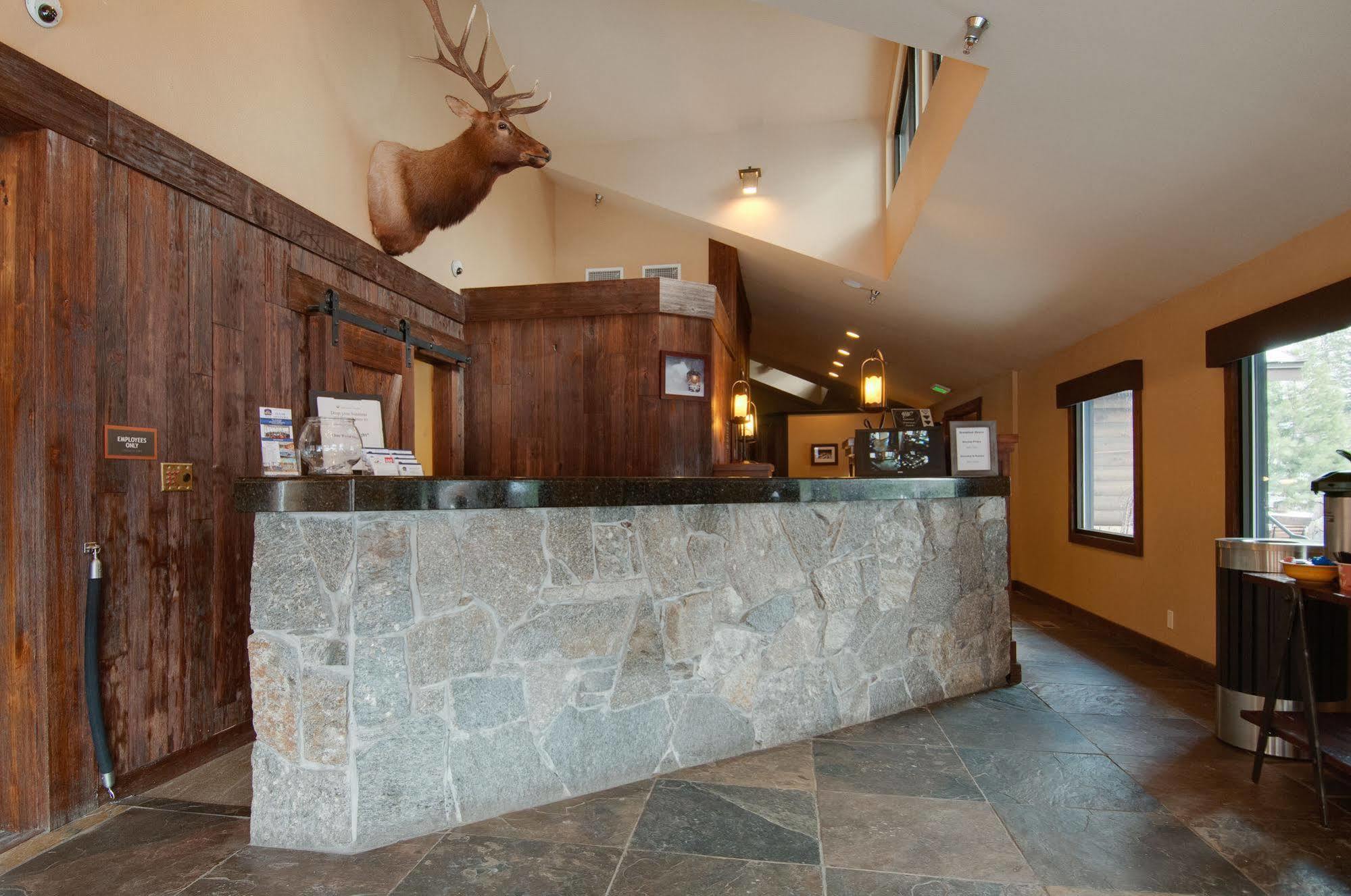 Best Western Plus Truckee-Tahoe Hotel Exterior photo